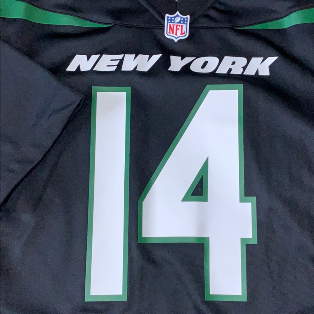 New York Jets Sam Darnold Football Jersey Large - Picture 7 of 8